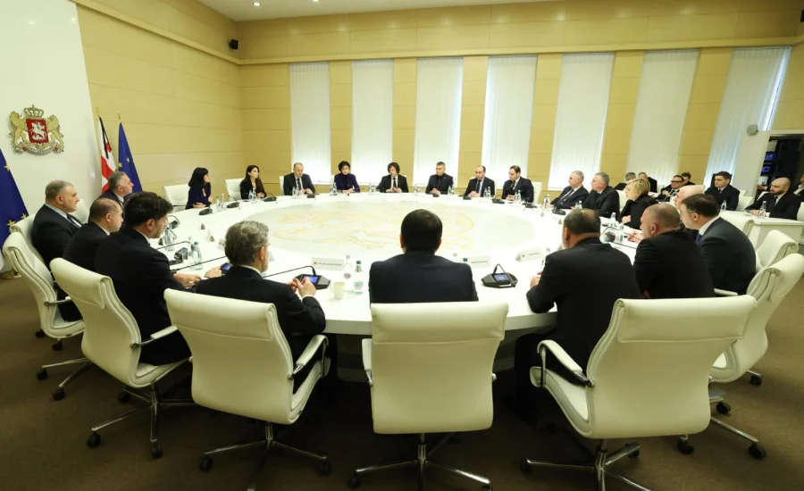 სრულიად საქართველოს კათოლიკოს-პატრიარქის ილია II-ის დაკრძალვასთან დაკავშირებით სახელმწიფო კომისია შეიქმნა, რომელსაც პრემიერ-მინისტრი ირაკლი კობახიძე უხელმძღვანელებს